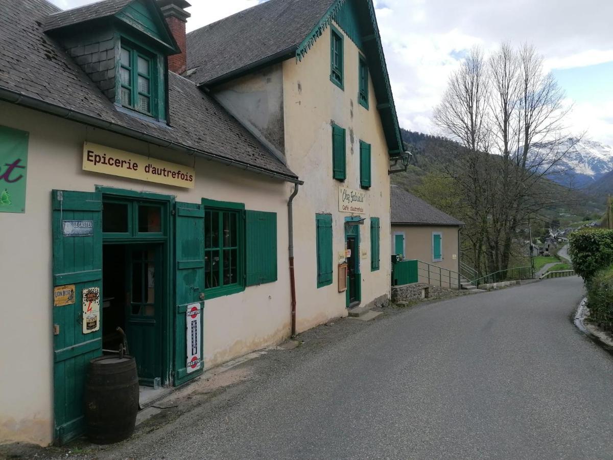 Auberge Chez Gabrielle - Vallee De Lesponne Beaudean Exterior photo